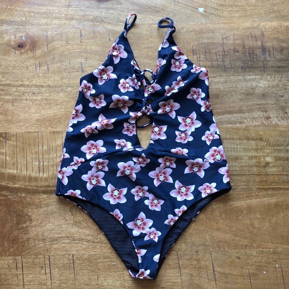 acacia swimwear Other - Acacia kokomo in isle. Size med
